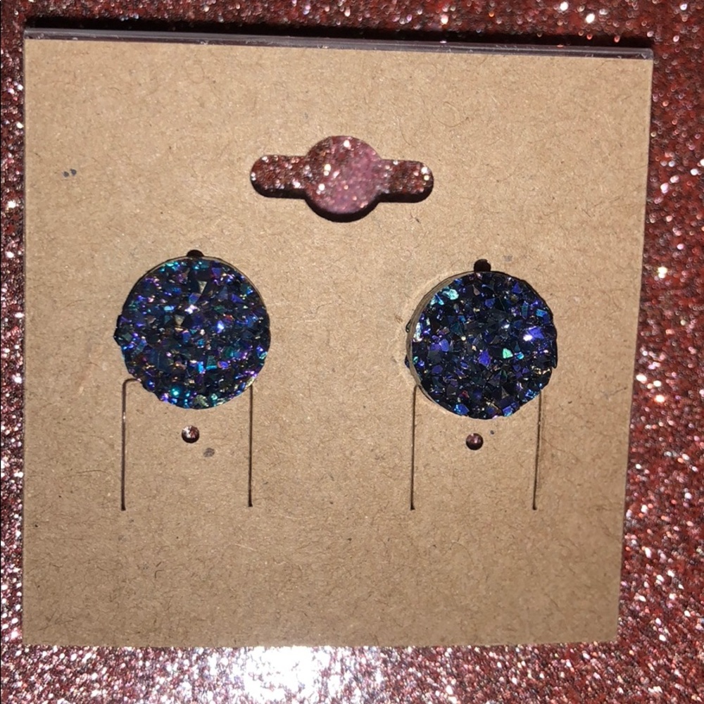 Small Druzy Stud earrings